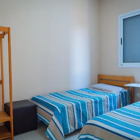 Excelente localizacao Vista parcial Mar Sol da Manhã 03 quartos Ar condicionado Piscina e Sauna-3